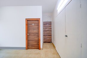 Fabhotel New Dream Palace