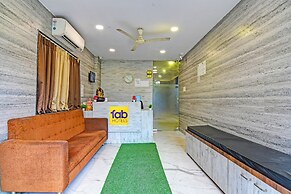 Fabhotel Dak Plaza