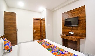 Fabhotel Dak Plaza