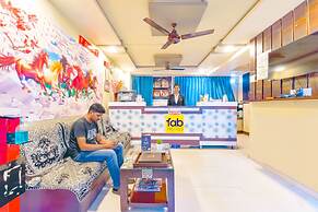 Fabhotel Apollo