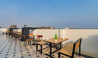 Fabhotel Pratham Inn