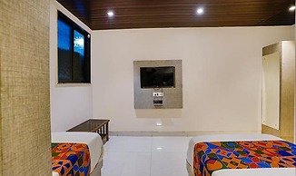 Fabhotel New Prince Palace