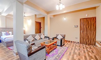 FabHotel Rikhila's Regency