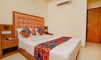 Fabexpress Emerald Inn