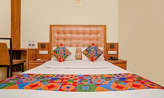 Fabexpress Emerald Inn