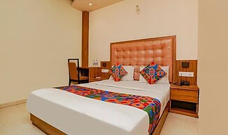 Fabexpress Emerald Inn