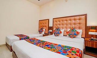 Fabexpress Emerald Inn