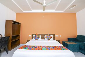 Fabhotel Golden Hitech