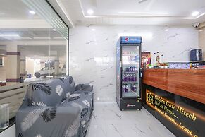 Fabhotel Golden Hitech