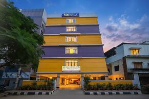 Fabhotel Golden Hitech
