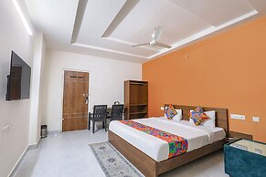 Fabhotel Golden Hitech