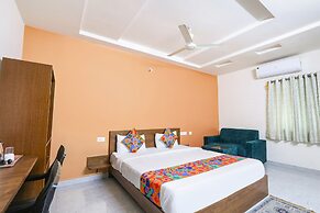 Fabhotel Golden Hitech