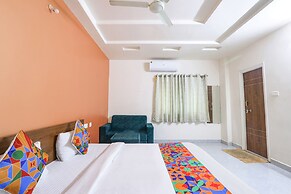 Fabhotel Golden Hitech