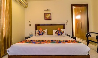 Fabhotel Imperial Inn