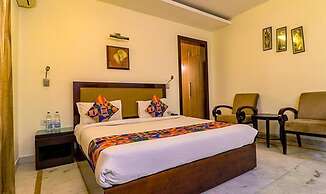 Fabhotel Imperial Inn