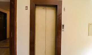 Fabhotel Imperial Inn