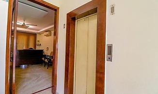 Fabhotel Imperial Inn