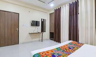 FabHotel The Gahmar Inn