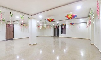 FabHotel The Gahmar Inn