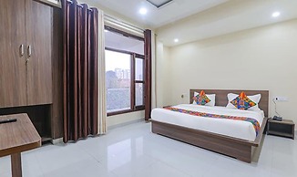 FabHotel The Gahmar Inn