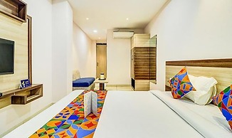 Fabhotel Meera Palace