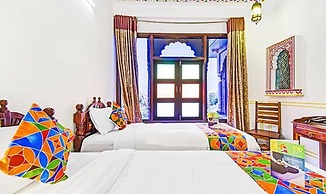 Fabhotel Shree Villas