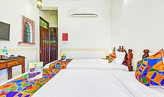 Fabhotel Shree Villas