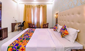 Fabhotel Swess Grand