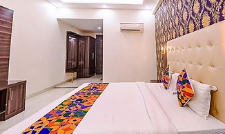 Fabhotel Swess Grand