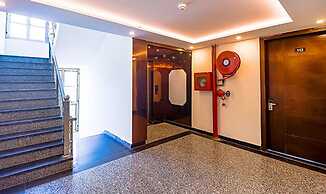 Fabhotel Swess Grand