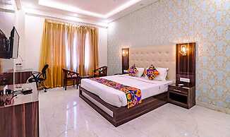 Fabhotel Swess Grand