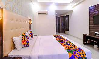 Fabhotel Swess Grand