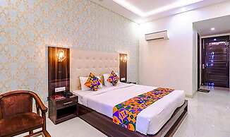 Fabhotel Swess Grand