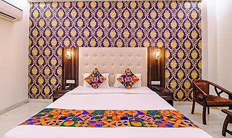 Fabhotel Swess Grand