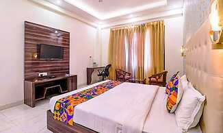 Fabhotel Swess Grand