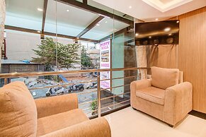 Fabhotel The Royal Suites