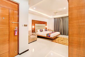 Fabhotel The Royal Suites