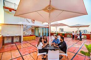 Fabhotel The Royal Suites