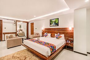 Fabhotel The Royal Suites