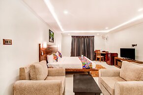 Fabhotel The Royal Suites