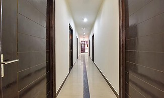 Fabhotel Rushank Residency