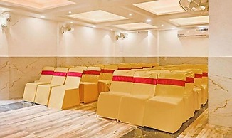 Fabhotel Holiday Grand