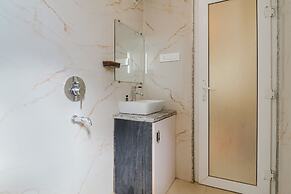 Fabhotel Holiday Grand