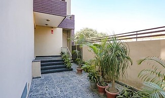 Fabhotel Posh Classic