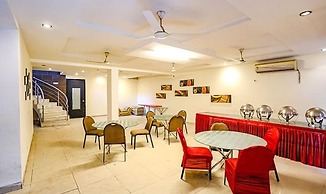 Fabhotel Posh Classic