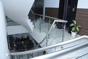 Fabhotel Posh Classic