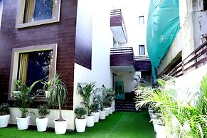 Fabhotel Posh Classic