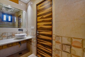 Fabhotel Wind Palace