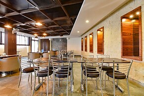 Fabhotel Wind Palace