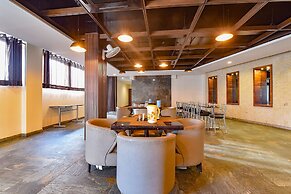 Fabhotel Wind Palace